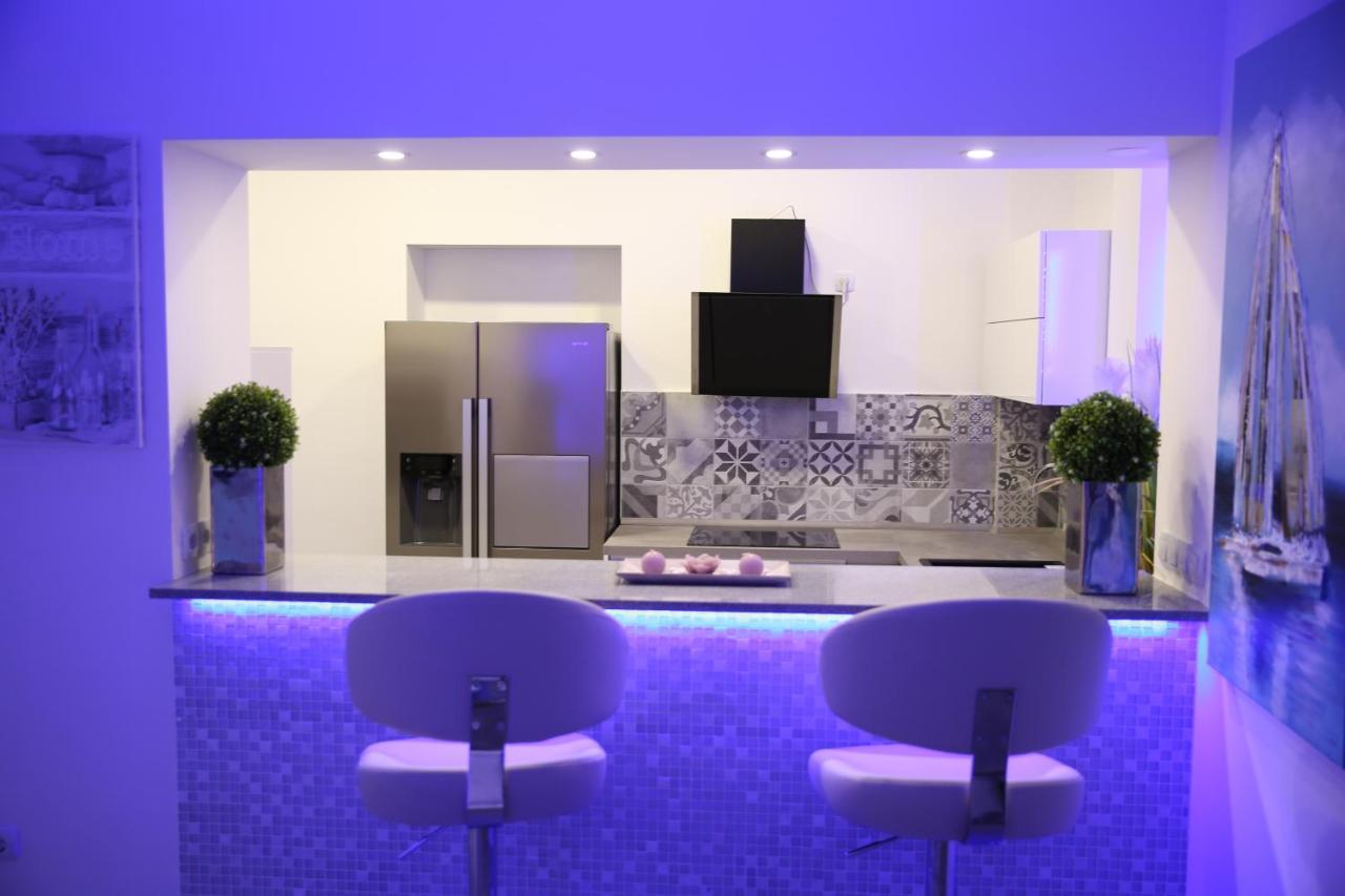 Villa Mit Whirlpool Fuer 32 Per Crikvenica Buitenkant foto