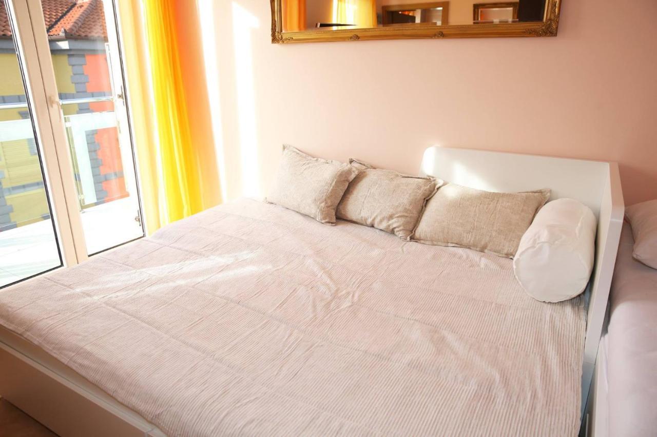 Villa Mit Whirlpool Fuer 32 Per Crikvenica Buitenkant foto