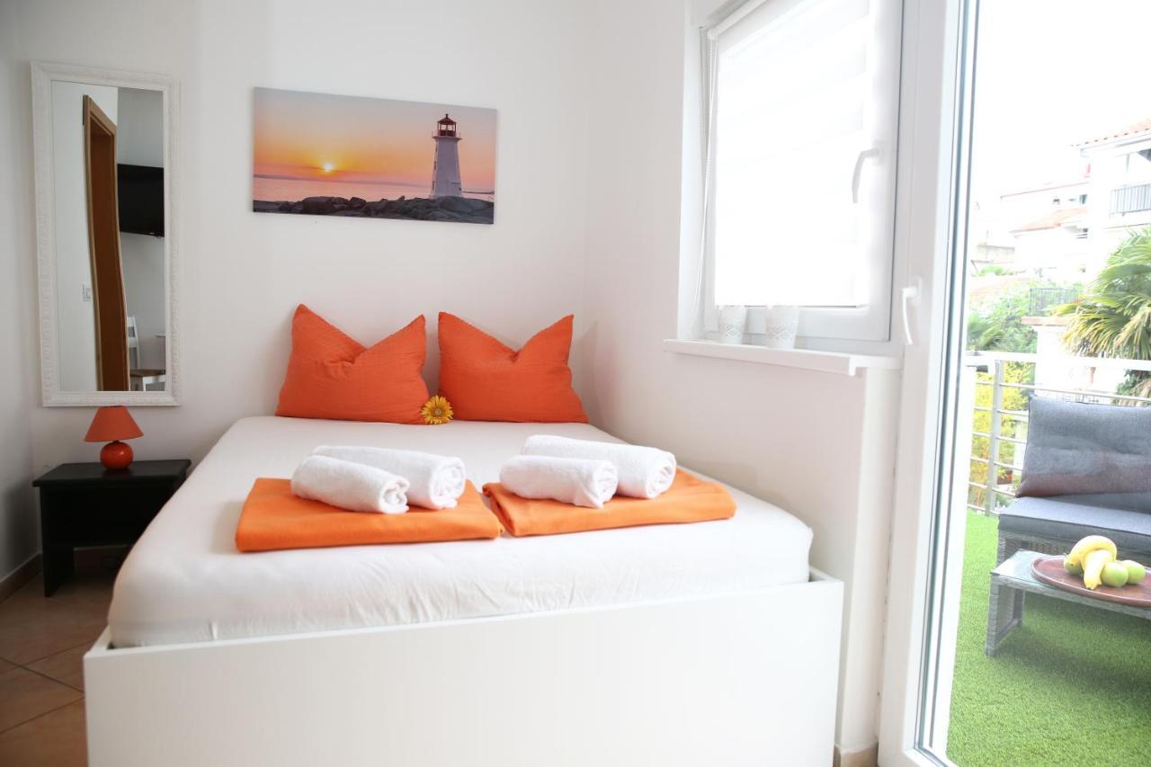 Villa Mit Whirlpool Fuer 32 Per Crikvenica Buitenkant foto